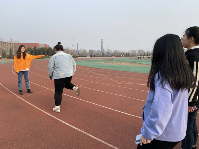 【完满班级】 舞动少年青春 展示自我激情——外国语言文学系英语2003班、英语2007班完满班级活动