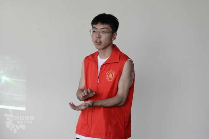 【同伴护航】青春健康第101期:防艾宣讲与野火游戏