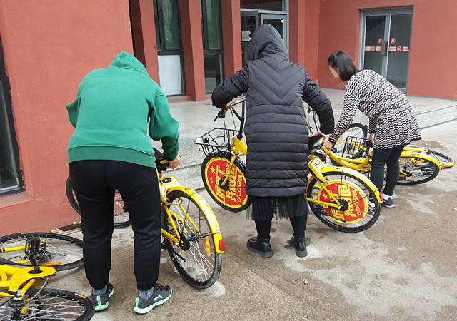 【完满班级】芸芸众生 有爱永随——外国语言文学系涉外1801、英语1807班11月完满班级活动