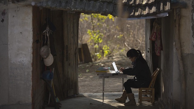 【辅导员说完满】身在泥泞之中 仍有人仰望星空——艺术传媒学院2016级举办辅导员说完满活动