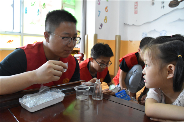 前行 我们在路上——大数据学院、信息工程学院“情系三农”实践团