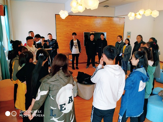 【完满班级】意兴盎然 丹枫迎秋——食品与环境学院生技1802班级才艺大比拼