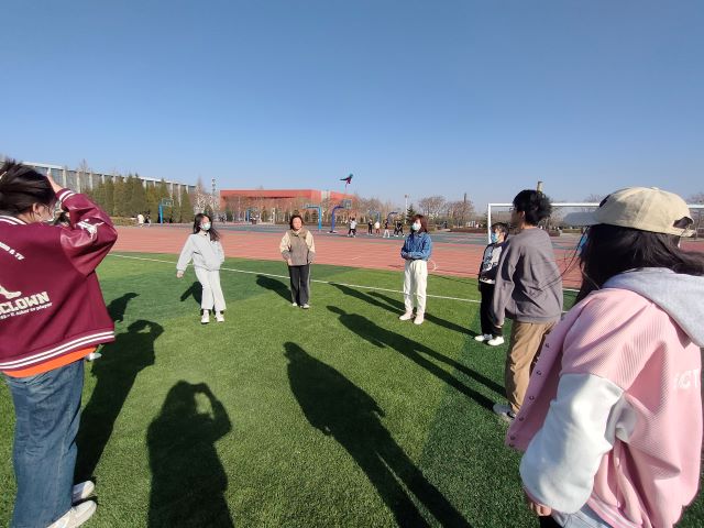 【完满团支部】“毽从脚出”踢毽子比赛——大数据学院、信息工程学院软件工程2202班完满团支部活动