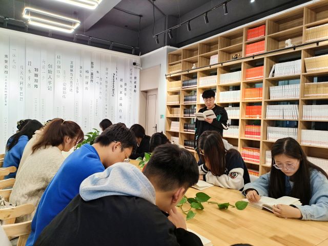 以“更新”状态 迎接崭新“未来”——上河书院举办“大咖集结号”系列活动
