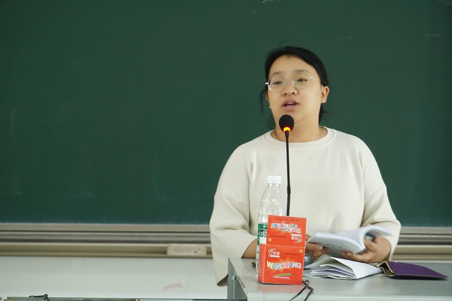 以经验反躬自省  用改变迎接未来——食品与环境学院“脚踏实地 悟思致远”主题年级会