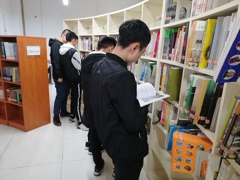 【完满班级】牵系惜书人 牵动品书心——计科1802班读书活动