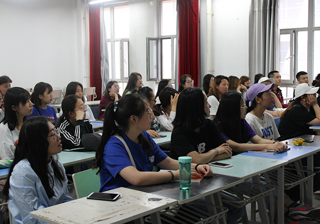 【完满班级】继承爱国传统 弘扬民族精神——艺术传媒学院视觉1802班的“爱国奋斗 建功立业”红色精神讨论