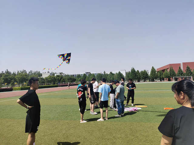 【完满班级】激扬五月 放飞梦想 第二季——智能工程学院电子2001班完满班级活动