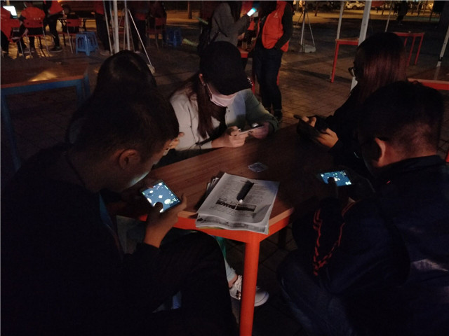 我院举办第一届“百人对抗·玩味无限”手游对抗赛