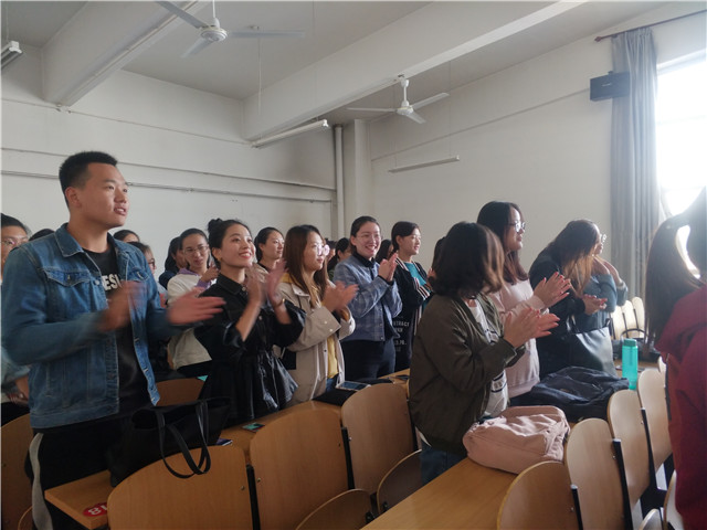 【完满班级】吾辈当自强——淬炼商学院十月完满班级主题活动（六十九）