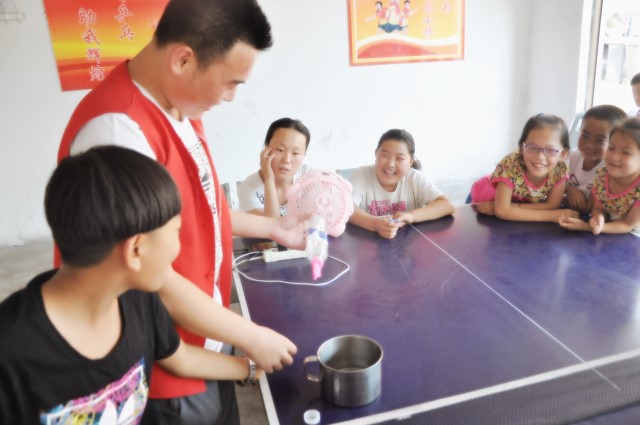 【三下乡】看我们三打“成精瓶妖”—— “信鸽”志愿者服务队与郭家堡村的那些事儿