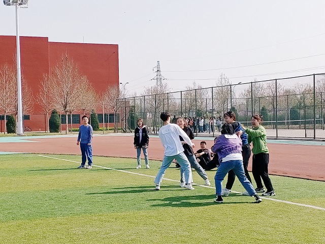 【完满班级】激情岁月 健行青春——淬炼商学院行管2001班完满班级活动