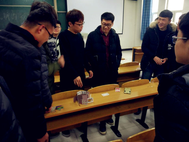 【完满班级】心灵手巧 用双手创造奇迹——机电工程系机制1603班举办完满班级活动