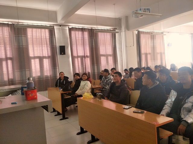 【完满班级】斗丽争妍 势夺“题王”——食品与环境学院动医1702班完满班级活动