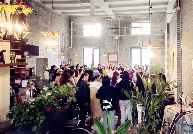 我校远景学子连续三年助力平遥国际摄影展