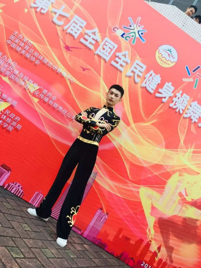 体育之星•祁子炫:世间的尘埃 自己的英雄