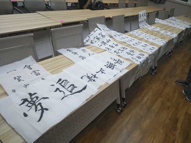 【缤纷百团】我校书画精英同台亮相 第十届“信院杯”校园书画大赛圆满举行