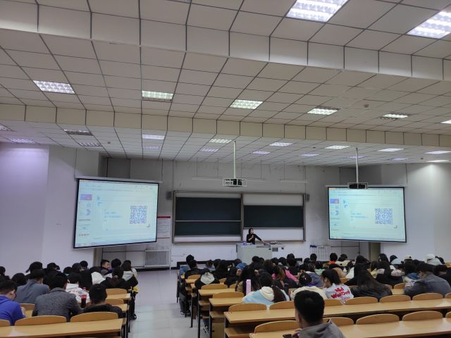 【辅导员说完满】纵有考试分秋色 需从诚信见英雄——食品与环境学院2021级诚信考试主题年级会