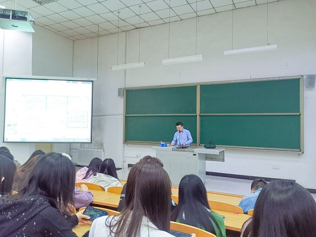 【辅导员说完满】校园安全教育——艺术传媒学院2017级视觉动产服辅导员说完满