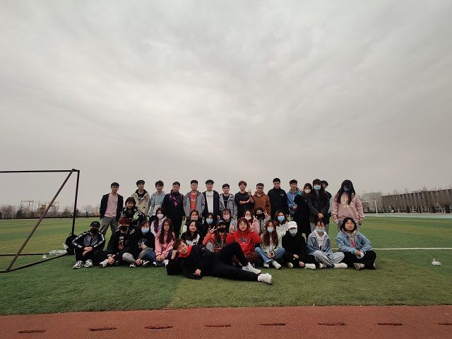 【完满班级】铿锵有力 一决雌雄——艺术传媒学院环设1903班举办羽毛球大作战活动