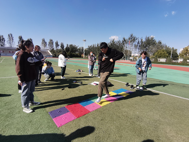 【完满班级】练健康体魄 明体育精神