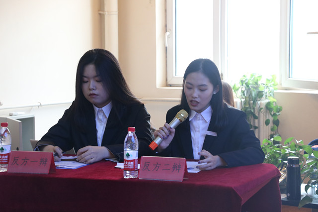 表达与思辨升华 尽显才华与风采——外语系举办第23届“外研社·国才杯”全国大学生英语辩论赛晋中信息学院校园选拔赛决赛