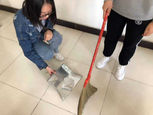 【完满班级】凝结公益之绳 弘扬志愿精神——外国语言文学系经贸1901班、经贸1902班10月完满班级活动