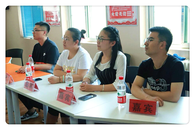 五四百年精神传 青年奋进永争先——经济与管理学院举办“青年当自强 共筑中国梦”团学知识问答主题团日活动