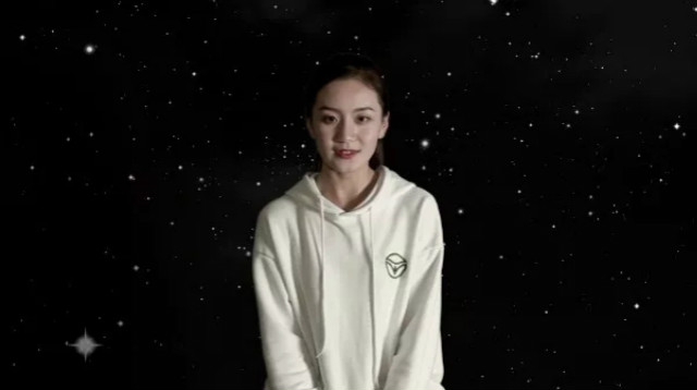 闪光的信院第246期:迎新晚会上讲故事女孩背后那段破茧成蝶的故事