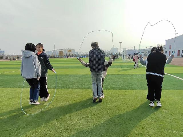 【完满团支部】悦运动 悦青春——食品与环境学院食安2201班完满团支部活动