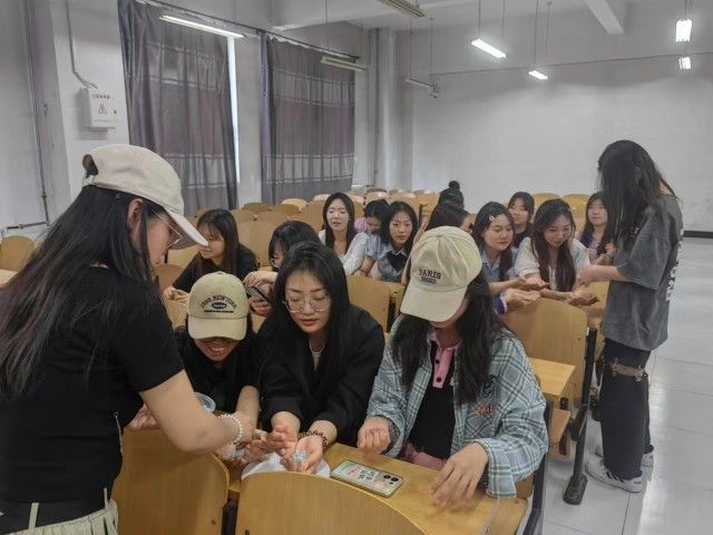 热情洋溢 朝气蓬勃——艺术传媒学院5月完满活动集锦