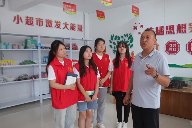 【三下乡】进烟火人间·人民勤务员高清华系民来堡的十年乡情——经济与管理学院“经”缘晋乡实践团惠民篇