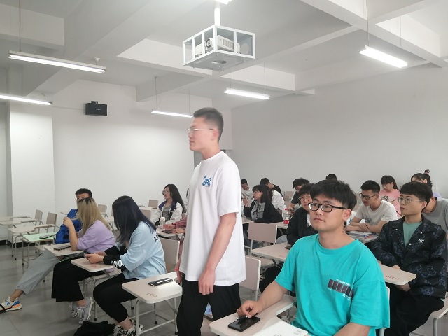 【完满班级】大数据时代 生活中的数据——大数据学院数据1902班完满班级活动