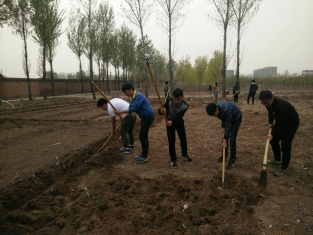 环科系多举措助力新成立学生社团展风采