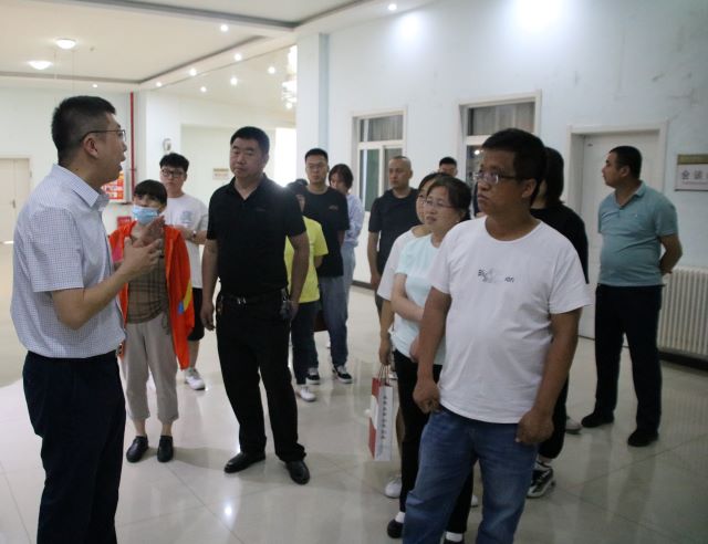 家校共建 携手共行——智能工程学院“家长开放日”活动搭建家长与孩子之间的桥梁