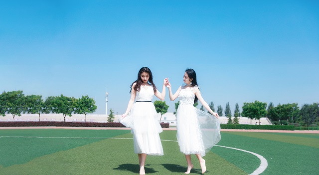 前行第179期：4秒拍下的毕业照 定格下的却是4年最美的青春