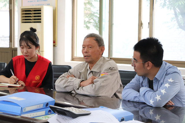 红色坚守 鼎立乡村文化传承——经济与管理学院“流转经年”美丽中国实践团三下乡社会纪实