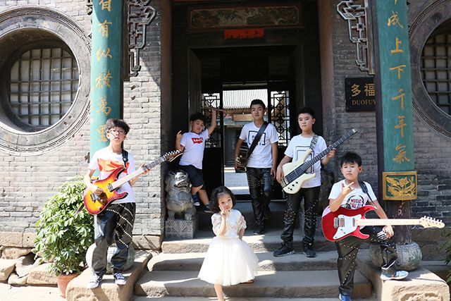 【音乐节】摇滚乐队震撼来袭 倾力打造听觉盛宴