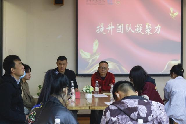 倾听学生心声 助力完满新高度——食品与环境学院期中座谈会