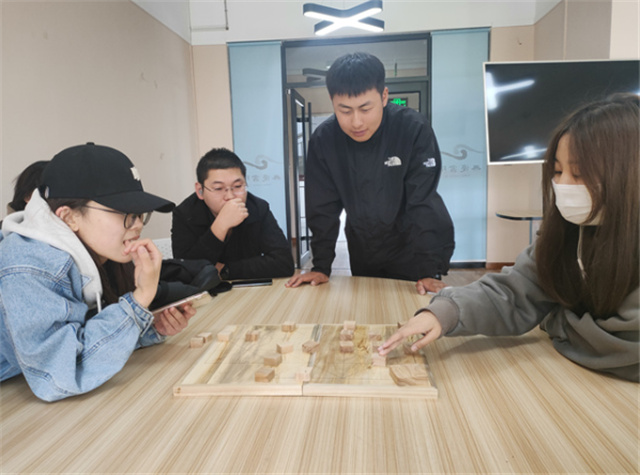 【完满团支部】乌马河棋 益智博弈——艺术传媒学院数媒2101班完满团支部活动