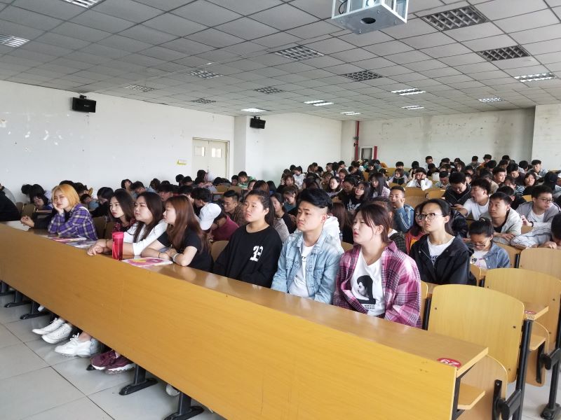 【辅导员说完满】防灾 未雨绸缪 减灾 莫失良机——艺术传媒学院2017级大学生防灾减灾安全教育讲座