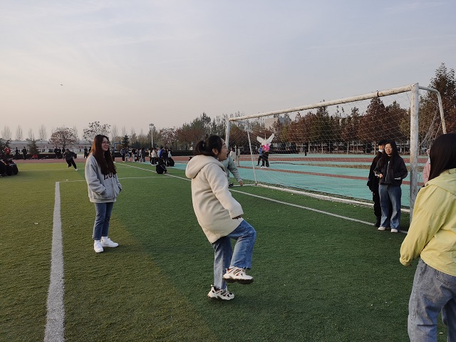 【完满班级】运动无极限 青春需激昂——淬炼商学院基层班级开展趣味运动完满班级系列活动