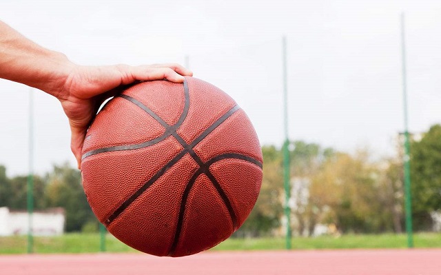 【完满班级】树荫下篮球场中艺气朝阳——艺术传媒学院服装1701、产品1701班举办完满班级活动