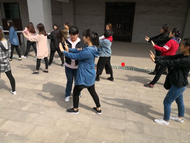 【完满班级】搏生命之极限 铸青春之辉煌——外国语言文学系4月完满班级活动