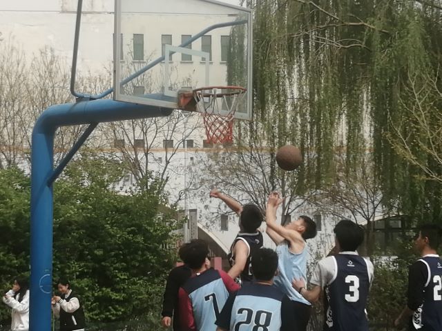 【完满团支部】沐浴春风 引爆篮球——大数据学院、信息工程学院网工2207班、物联2207班完满团支部活动