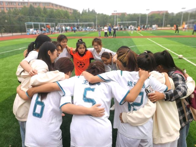 绿茵点亮梦想 激情舞动青春——晋中信息学院第六届“新生杯”足球联赛