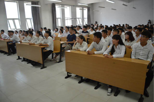 经济管理系2015至2016学年工作总结大会