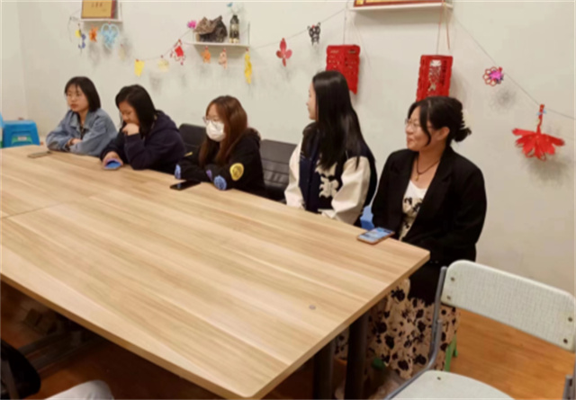 分享暖心校园故事 携手共育文明新风——远景学院志愿服务部举办故事分享活动