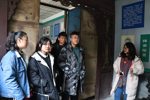【社团快讯】游孔宅说古今 忆民国思今朝——霞客之音导游社举办体味金谷文化系列活动第二期