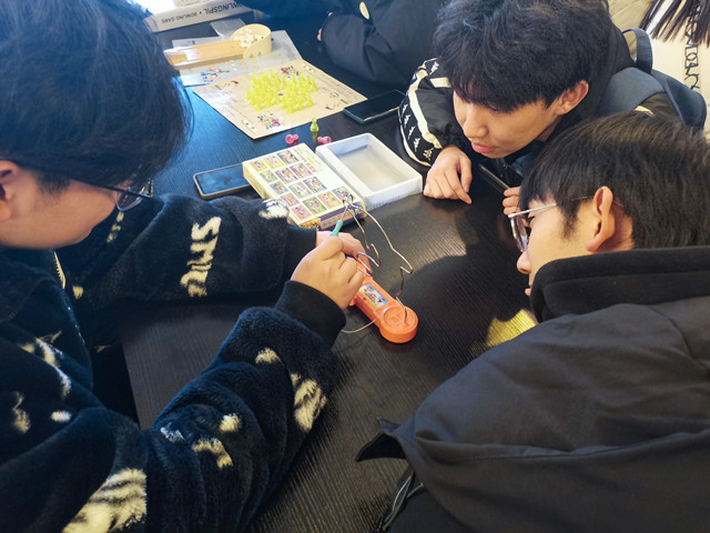 【完满班级】“竞享”棋牌文化 共度美好时光——大数据学院、信息工程学院数字2102班完满班级活动